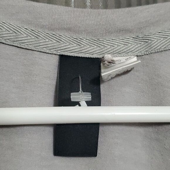 Adidas top women’s size medium grey shirt Adidas logo thin fabric game d… - Picture 7 of 13